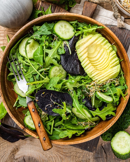 Takinoa protein baby spinach leaves salad with healthy toppings